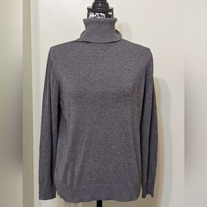 Joseph A Turtleneck Long Sleeve Sweater. Gray.